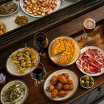 Las tapas: mucho más que pequeños bocados, un símbolo de la identidad culinaria española