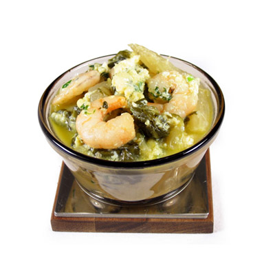 Acelgas con gambas y vino