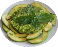 Aguacate al pesto