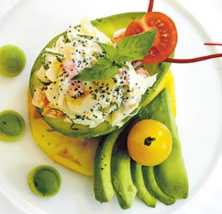 Aguacates a la salsa de berros