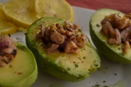 Aguacates con nueces