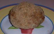 Aguacates rellenos empanados