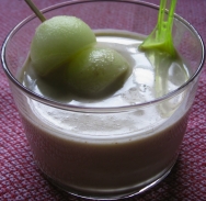 Ajoblanco con brochetas de melón