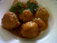 Albóndigas de bacalao y pasas