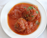 Albóndigas de cordero con tomate en microondas