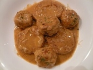 Albóndigas de pescado a las finas hierbas