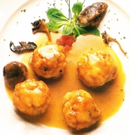 Albóndigas de rape y almejas