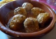 Albóndigas en salsa menorquina