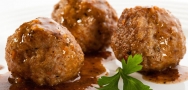 Albóndigas en salsa picante