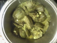 Alcachofas al vino blanco