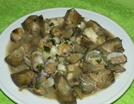 Almejas con alcachofas