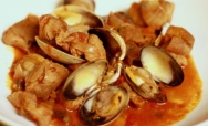 Almejas guisadas