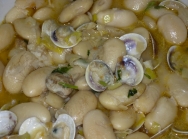 Alubias blancas con almejas