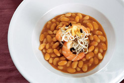 Alubias con gulas y langostinos
