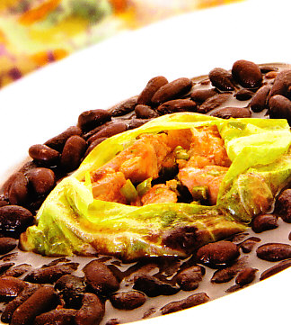 Alubias rojas con rollitos de codillo