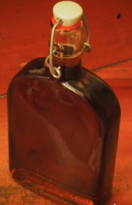 Amaretto casero (licor de almendras)