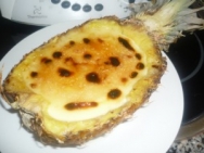 Ananá con crema de bananas