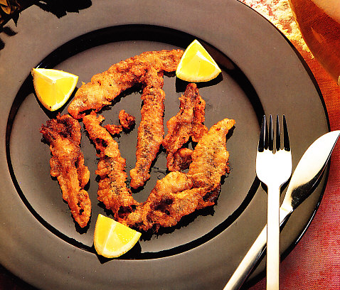 Anchoas fritas en salsa de vino