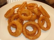 Aros de cebolla rebozados