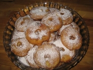 Aros de manzana con salsa de naranja