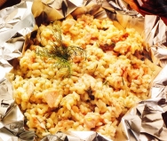 Arroz al salmón y vino blanco