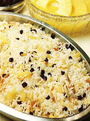 Arroz blanco con bacon y piña