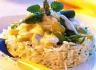 Arroz con habas, espárragos y berberechos