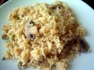 Arroz con jamón y champiñones