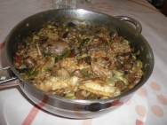 Arroz con pollo conejo y verduras