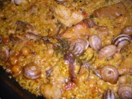 Arroz con pollo y caracoles