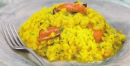 Arroz cremoso de mejillones al azafrán con queso de vaca