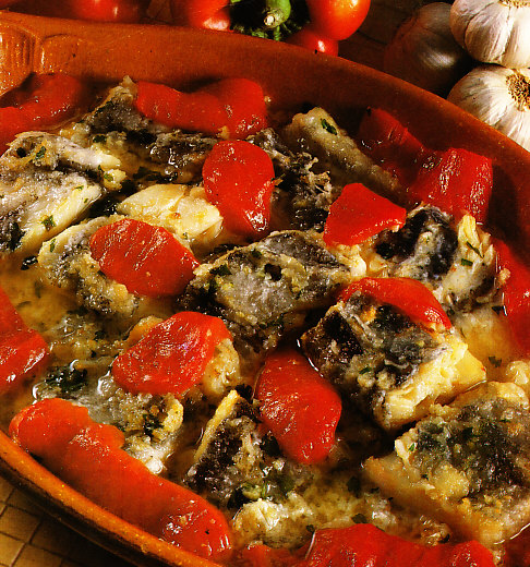 Bacalao con pimientos morrones