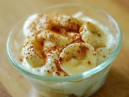Bananas en salsa de yogour