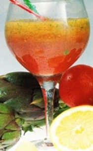 Batido de alcachofa, pepino, tomate y limón