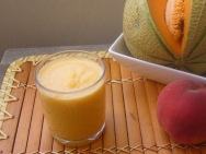Batido de melocotón y melón
