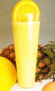 Batido de pomelo, naranja y piña