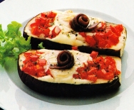 Berenjenas con quesitos y anchoas