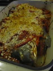 Besugo asado con patatas