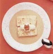 Biscuit de higos con salsa de nueces