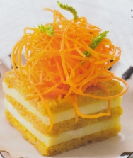 Biscuit de zanahoria, ratafía y queso nevado