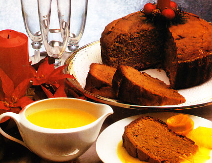 Bizcocho de café con salsa de naranja