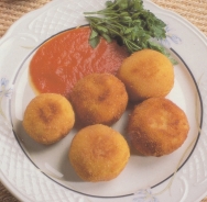 Bolas de patata rellenas