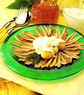 Boquerones escabechados con patatas