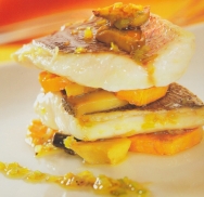 Breca al horno con boniato y boletus