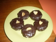 Brioches bañados con chocolate