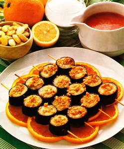 Brochetas de plátanos con salsa de frambuesa