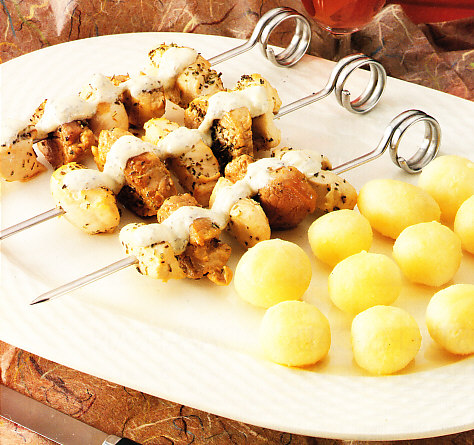 Brochetas de pollo y lomo de cerdo