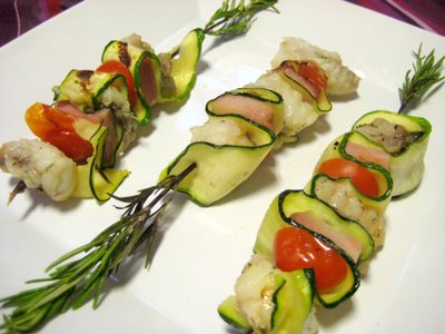 Brochetas de rape y reineta a la parrilla