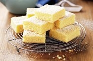Brownies de limón y coco