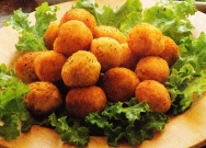 Buñuelos de bacalao y queso